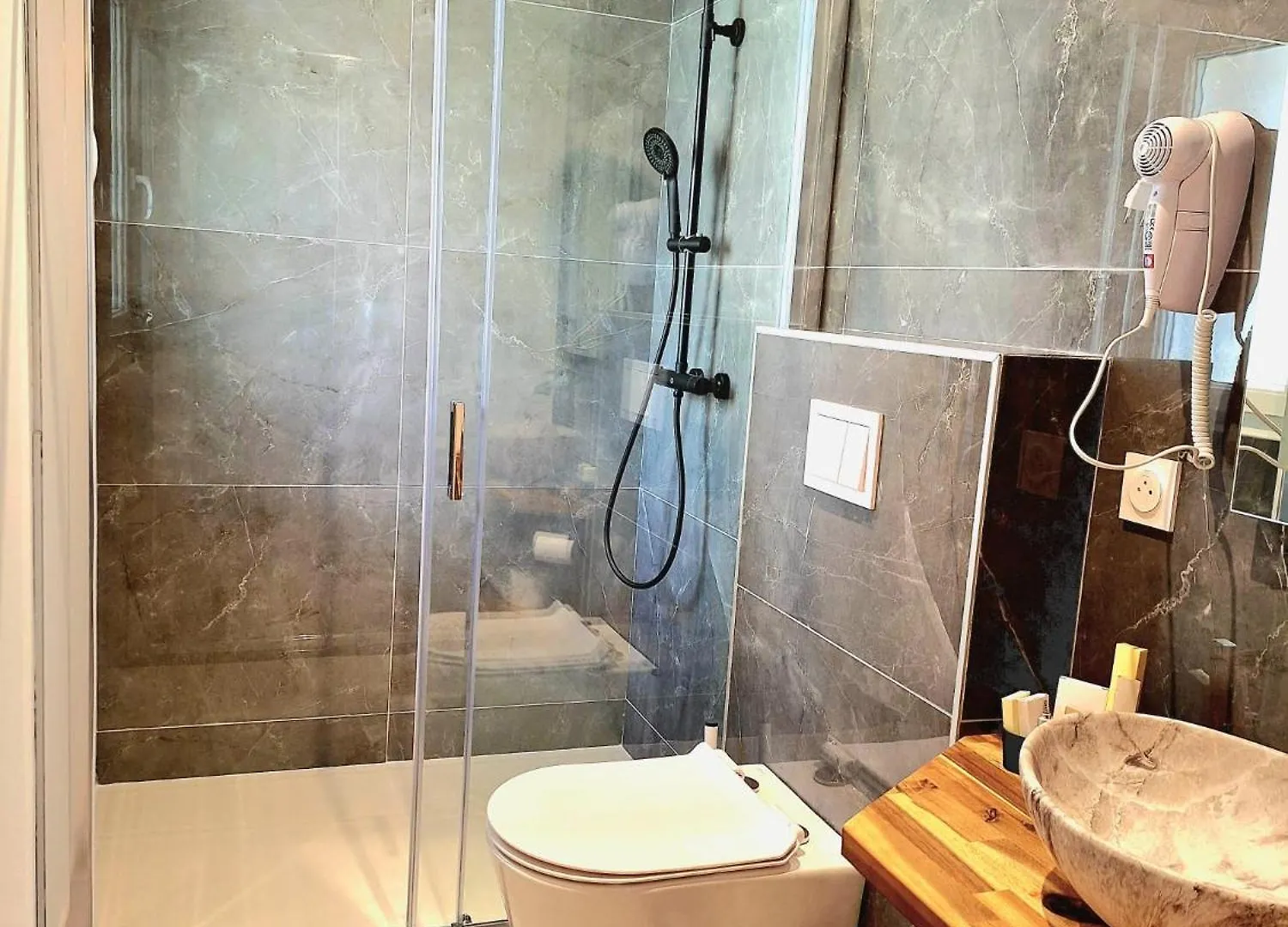 Domaine De La Mautanne Aparthotel Sainte-Tulle 4*,