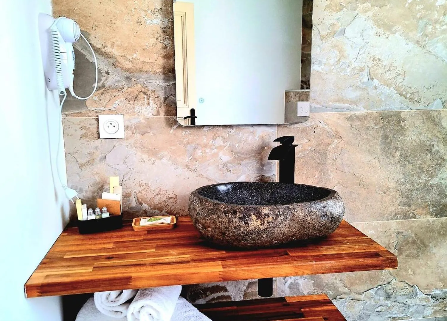 ****  Aparthotel Domaine De La Mautanne Sainte-Tulle Francie