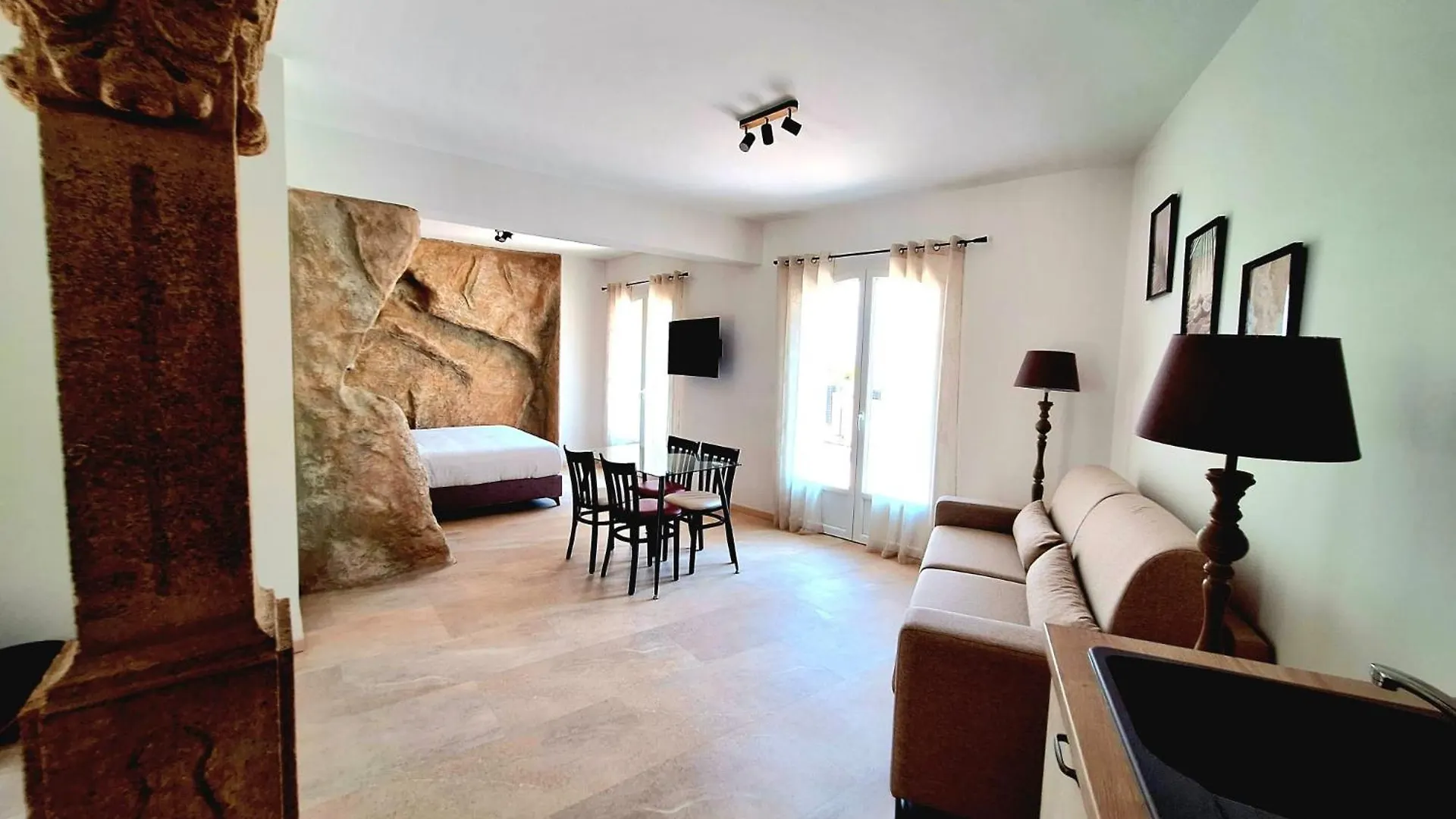 Aparthotel Domaine De La Mautanne Sainte-Tulle