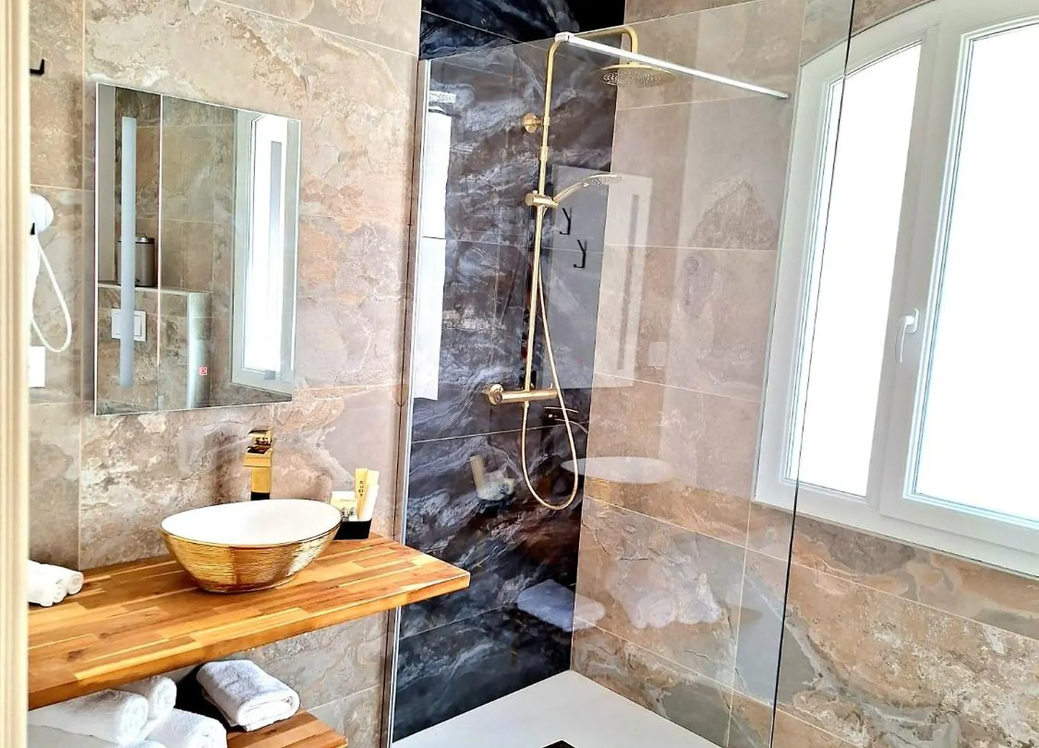 Domaine De La Mautanne Aparthotel Sainte-Tulle 4*,  France